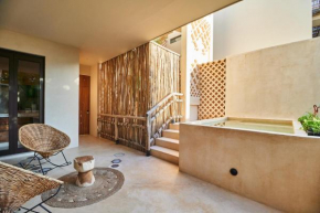 Fantastic Ground Floor Condo in La Veleta Stunning Private Terrace and Plunge Pool Fully Equipped